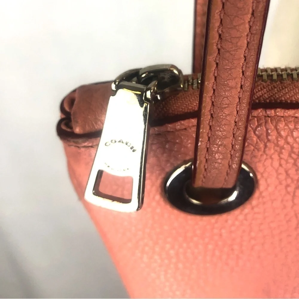 Coach Pebbled Convertible crossbody shoulder bag silver pink F52901